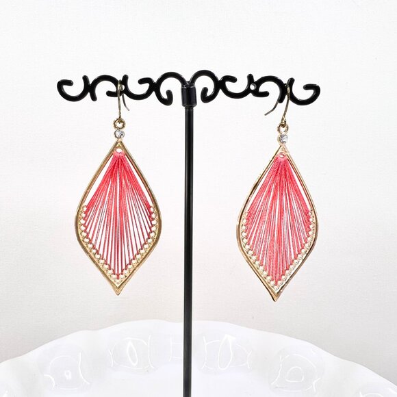 NWT – Charming Charlie – Coral Woven Thread Teardrop Gold Tone 2.75” Earrings - Picture 3 of 8